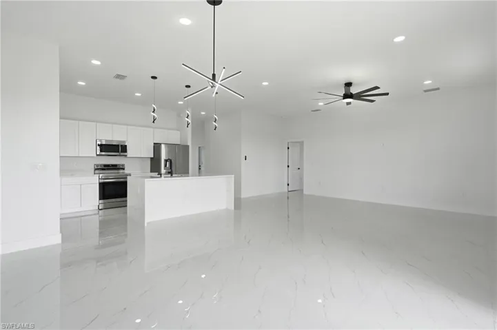 9014 Lawn Ct, Labelle, Florida 33935