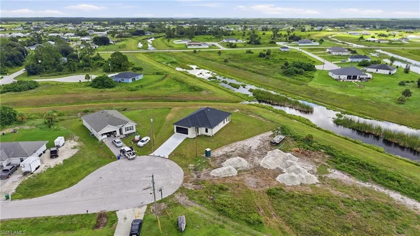 9014 Lawn Ct, Labelle, Florida 33935