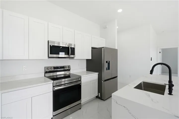 9014 Lawn Ct, Labelle, Florida 33935