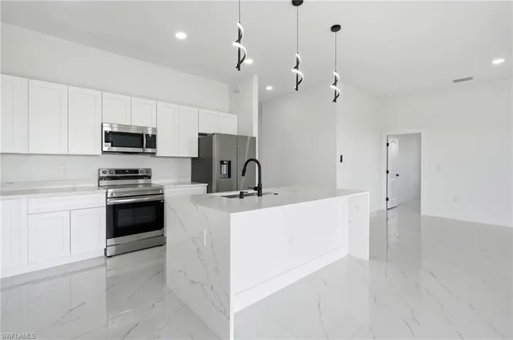 9014 Lawn Ct, Labelle, Florida 33935