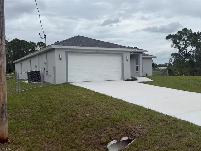 737 Avondale St E, Lehigh Acres, Florida 33974