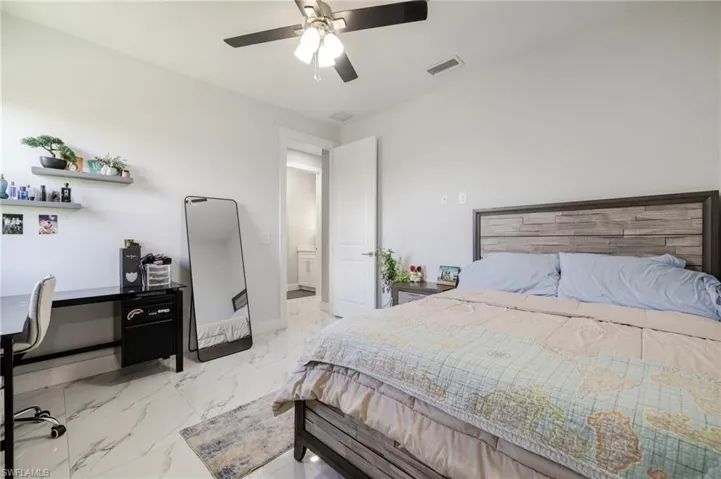 2nd primary bedroom