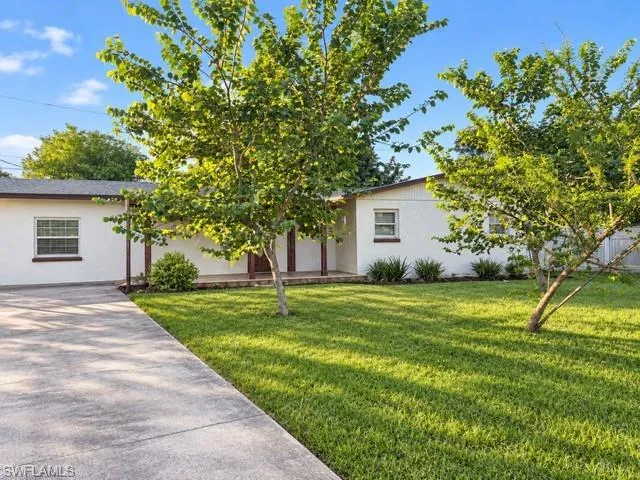 114 Alcala Ct, Lehigh Acres, Florida 33936