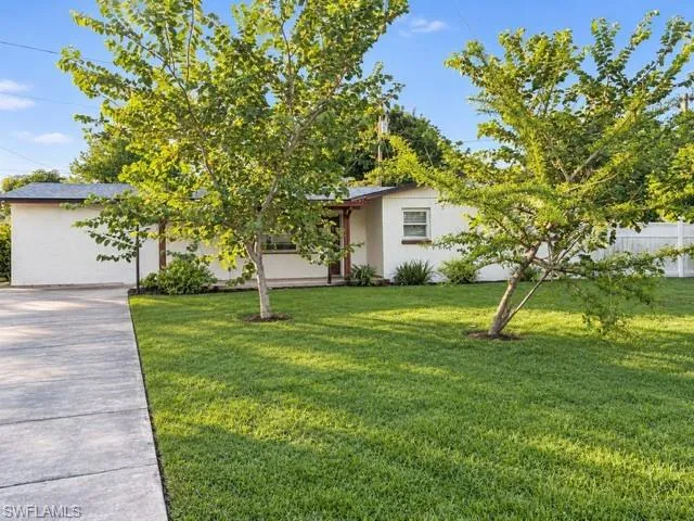 114 Alcala Ct, Lehigh Acres, Florida 33936