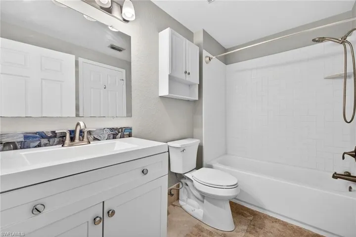 6481 Aragon Way 304, Fort Myers, Florida 33966