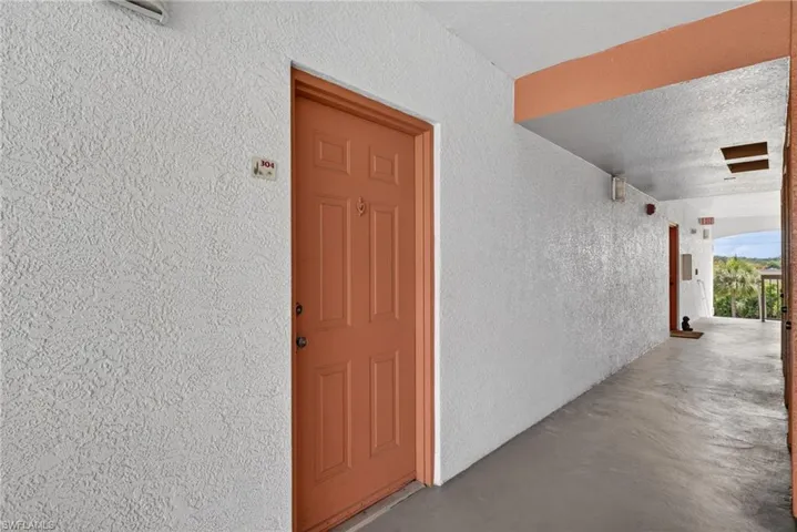 6481 Aragon Way 304, Fort Myers, Florida 33966