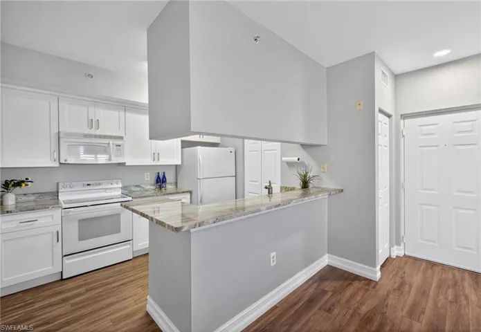 6481 Aragon Way 304, Fort Myers, Florida 33966