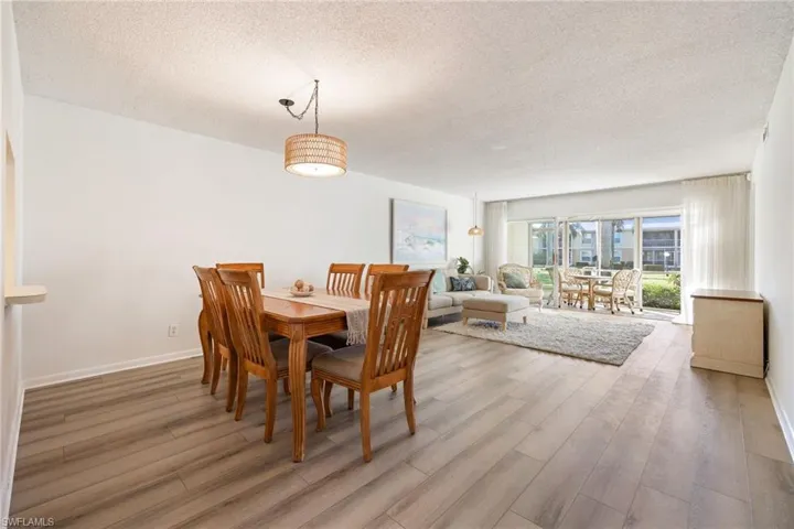 401  Charlemagne  BLVD, Naples, FL 34112