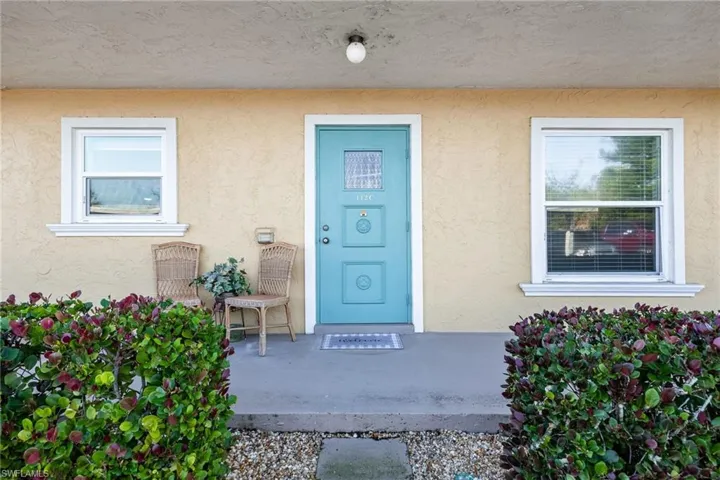 401  Charlemagne  BLVD, Naples, FL 34112