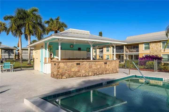 401  Charlemagne  BLVD, Naples, FL 34112