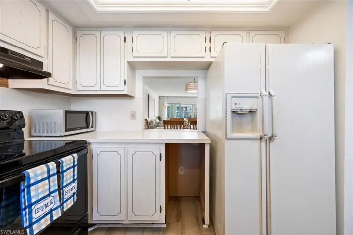 401  Charlemagne  BLVD, Naples, FL 34112