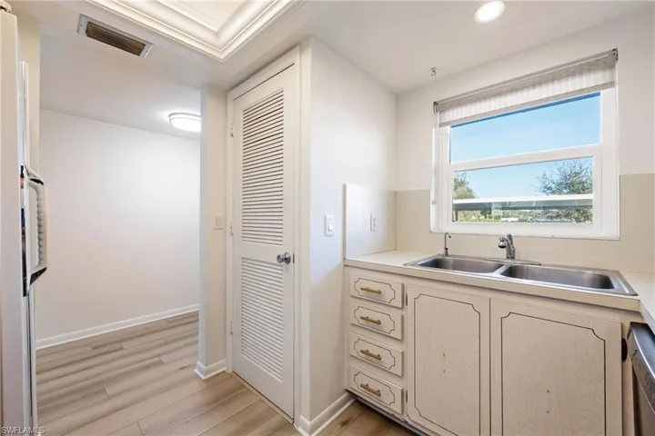 401  Charlemagne  BLVD, Naples, FL 34112