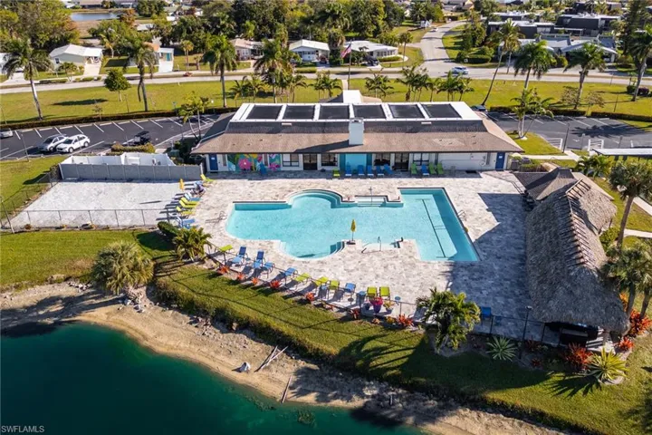 401  Charlemagne  BLVD, Naples, FL 34112