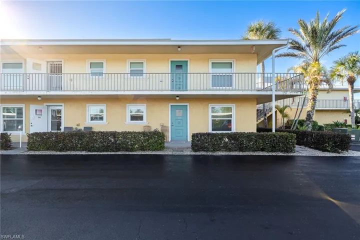 401  Charlemagne  BLVD, Naples, FL 34112