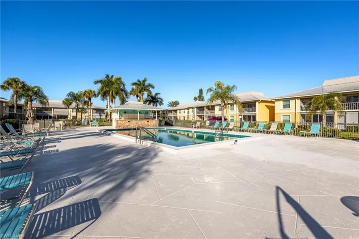 401  Charlemagne  BLVD, Naples, FL 34112