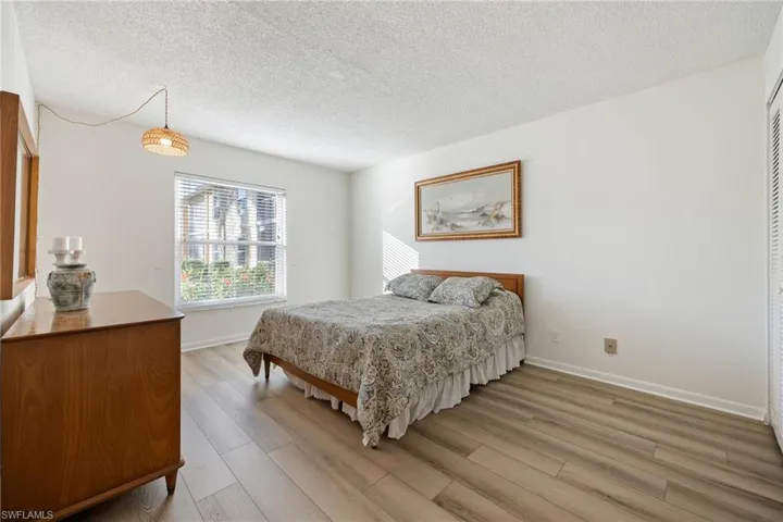 401  Charlemagne  BLVD, Naples, FL 34112