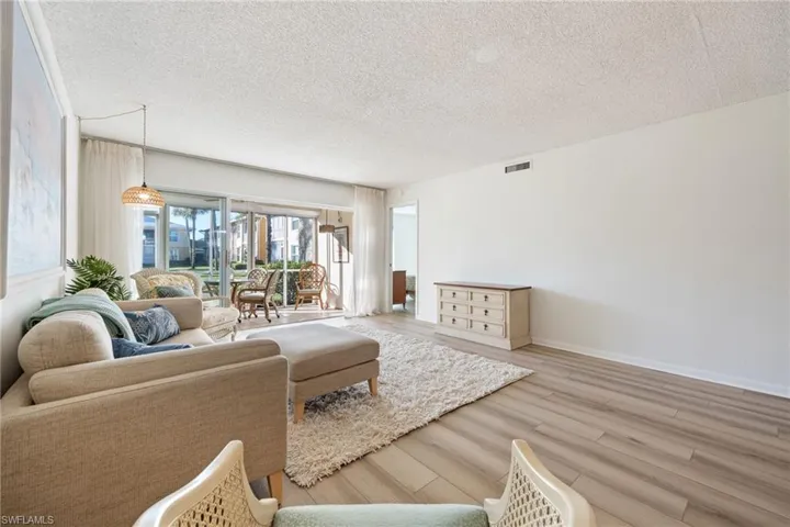 401  Charlemagne  BLVD, Naples, FL 34112