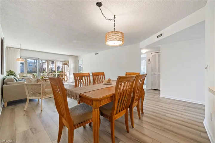 401  Charlemagne  BLVD, Naples, FL 34112