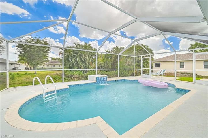 9232 Cypress Dr N, Fort Myers, Florida 33967