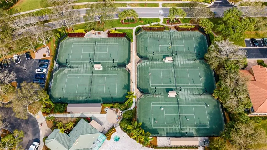5 Har Tru lighted tennis courts