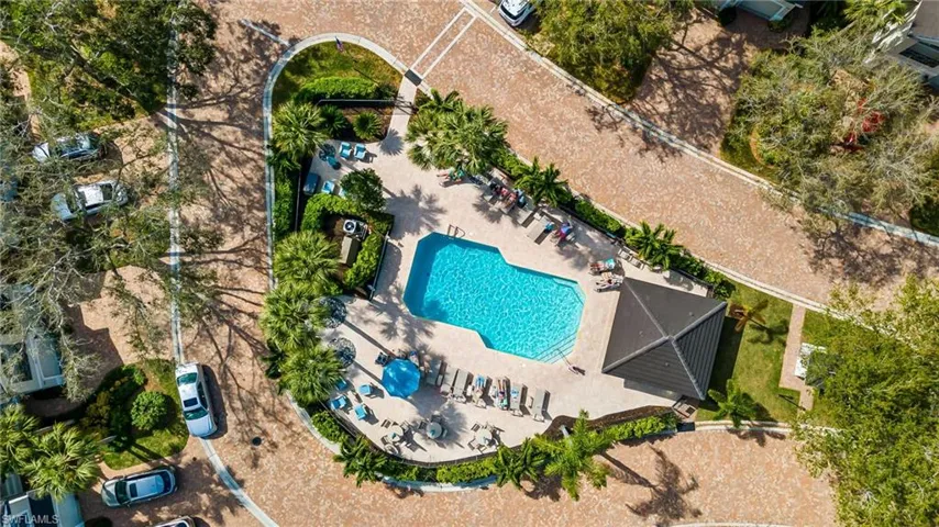 Middleburg Pool