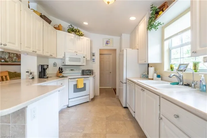 7503 Novara CT, NAPLES FL 34114