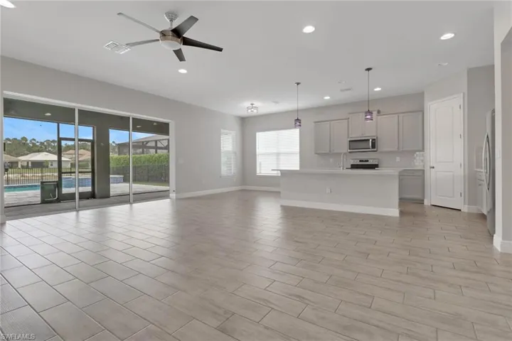 3307  Pilot  CIR, Naples, FL 34120