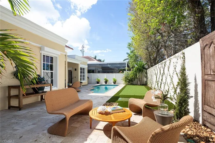3736  Rachel  LN, Naples, FL 34103