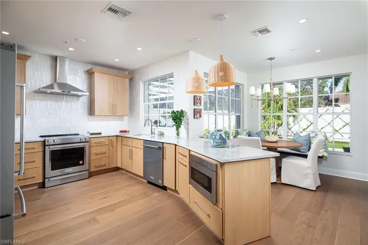 3736  Rachel  LN, Naples, FL 34103