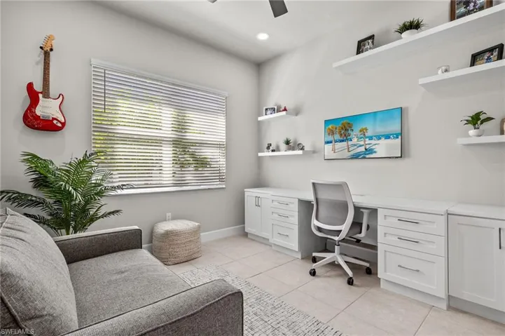 28550  Lobos  CIR, Bonita Springs, FL 34135