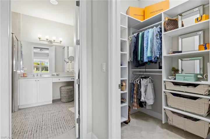 28550  Lobos  CIR, Bonita Springs, FL 34135