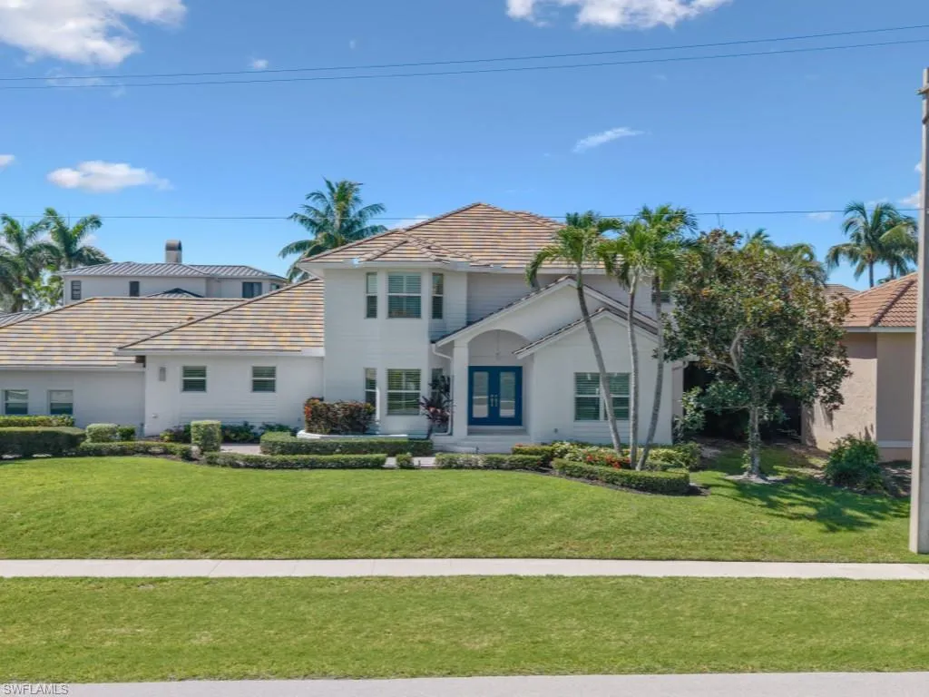 190 Geranium CT, Marco Island, FL 34145,225059881