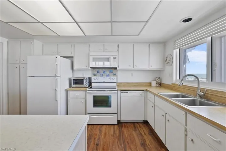 7148 Estero Blvd 423, Fort Myers Beach, Florida 33931