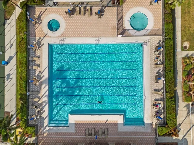 Community Pool & Spa