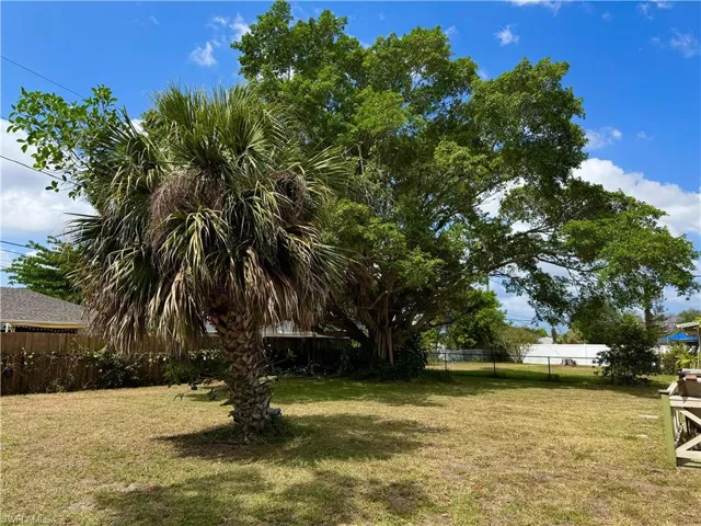 1526 Se 42nd St, Cape Coral Fl 33904