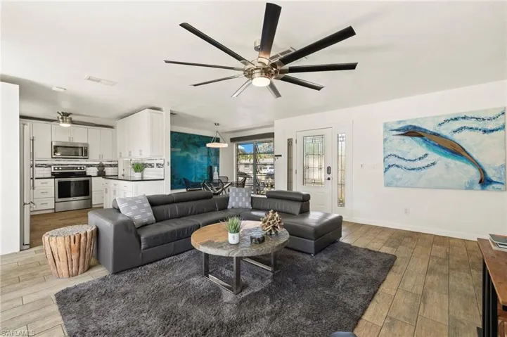 1526 Se 42nd St, Cape Coral Fl 33904