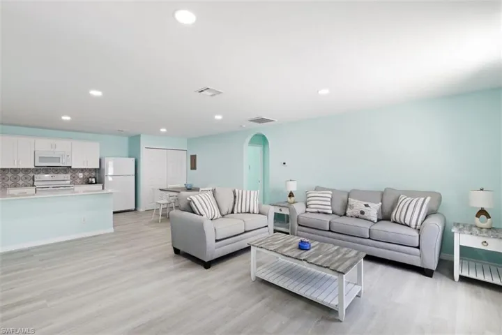 27870-27872  Vermont  ST, Bonita Springs, FL 34135