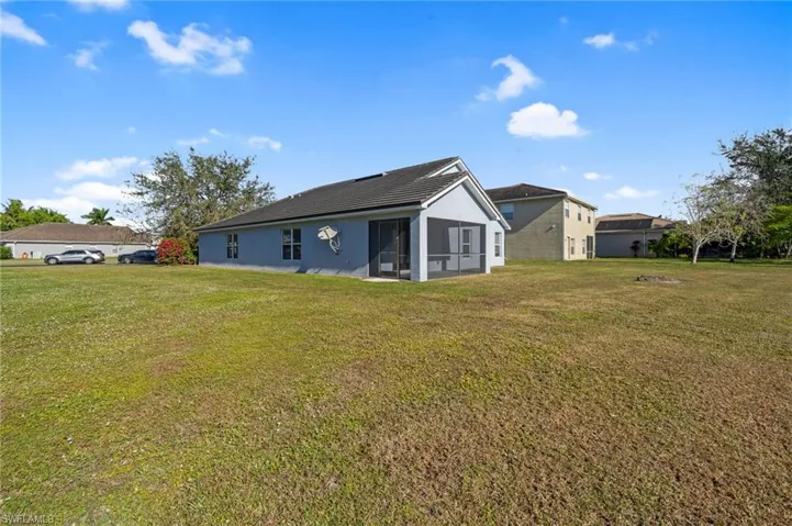 2832  Amberwood  LN, Naples, FL 34120
