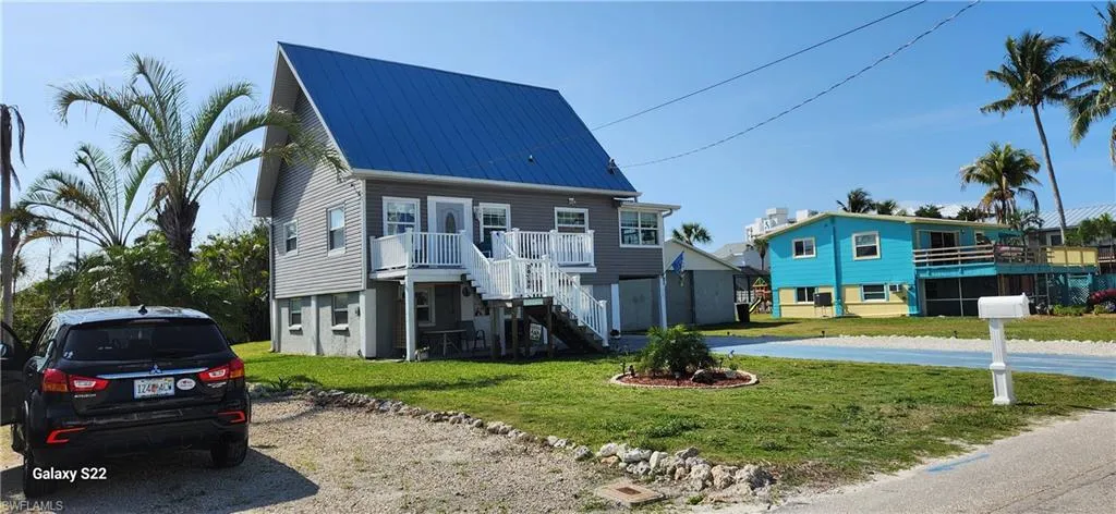 View of front of home with a front lawn