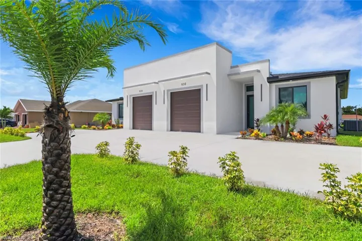 928/930 Ne 8th Pl, Cape Coral, Florida 33909