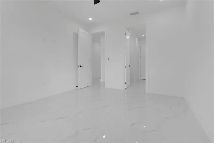 928/930 Ne 8th Pl, Cape Coral, Florida 33909