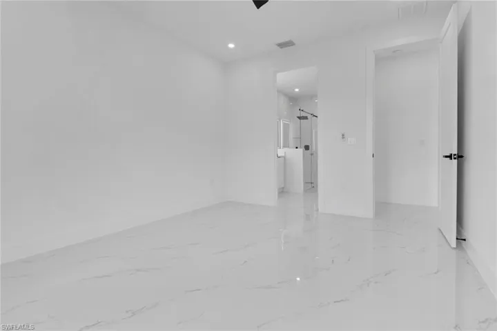928/930 Ne 8th Pl, Cape Coral, Florida 33909