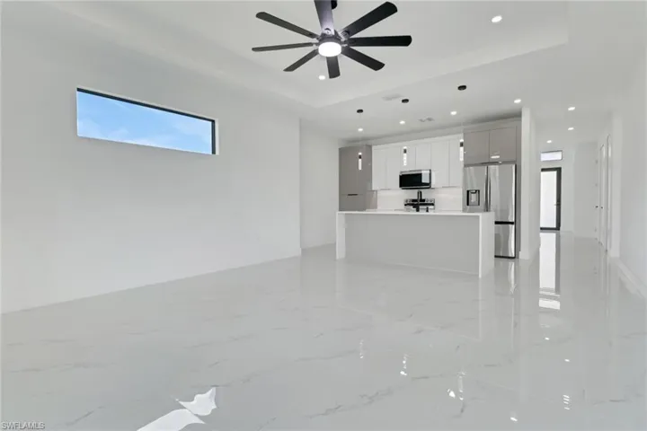 928/930 Ne 8th Pl, Cape Coral, Florida 33909