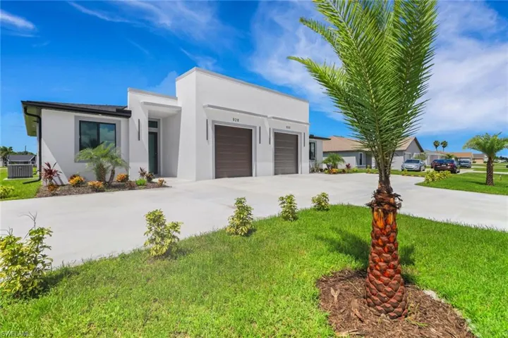 928/930 Ne 8th Pl, Cape Coral, Florida 33909