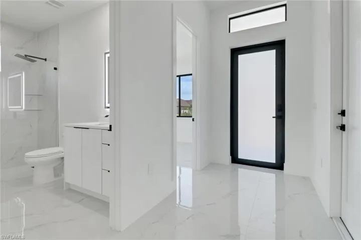 928/930 Ne 8th Pl, Cape Coral, Florida 33909