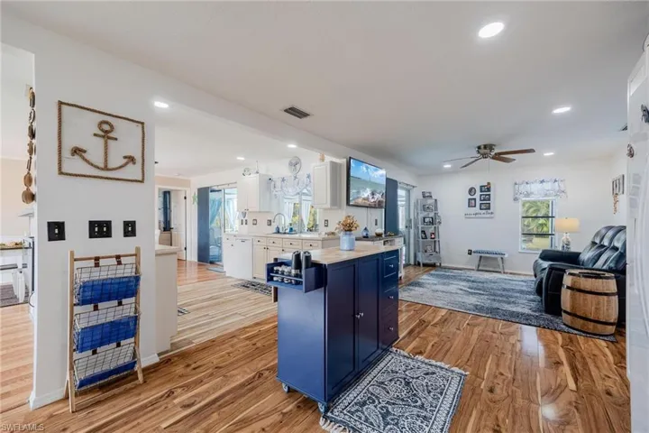 1513  Cambridge  LN, Fort Myers, FL 33919