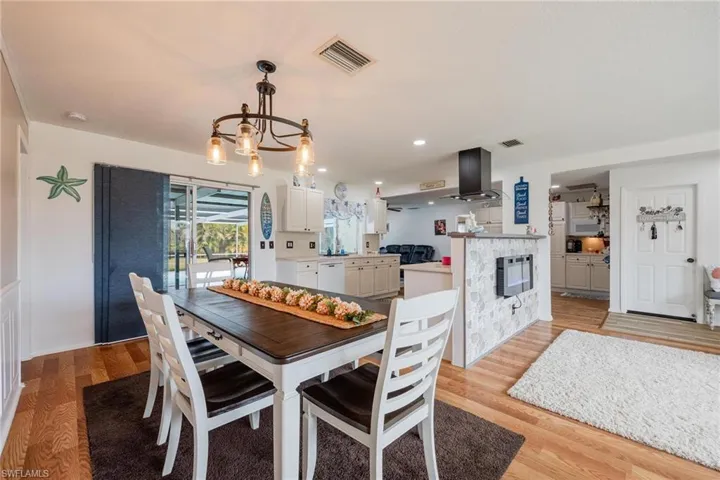 1513  Cambridge  LN, Fort Myers, FL 33919