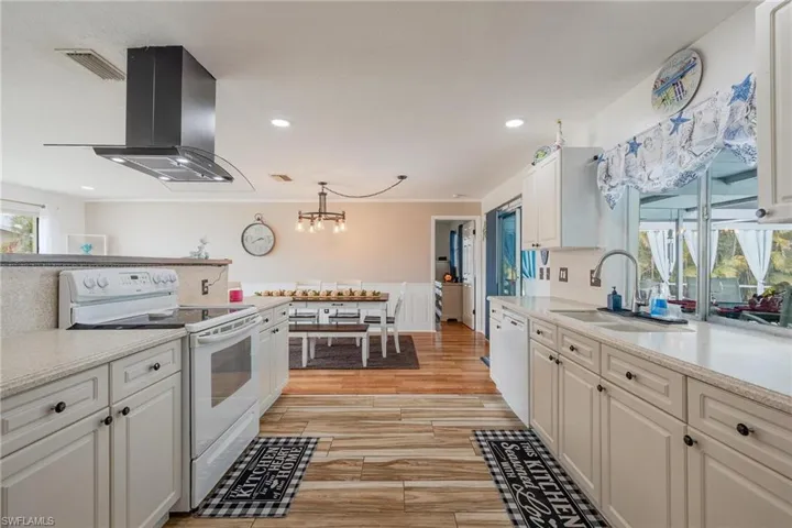 1513  Cambridge  LN, Fort Myers, FL 33919
