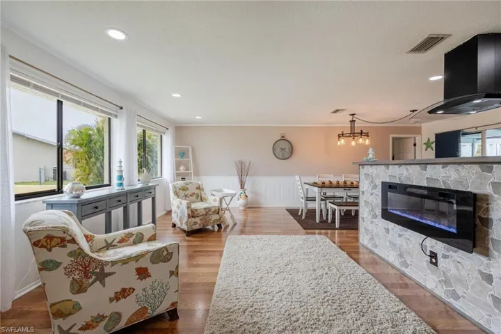 1513  Cambridge  LN, Fort Myers, FL 33919