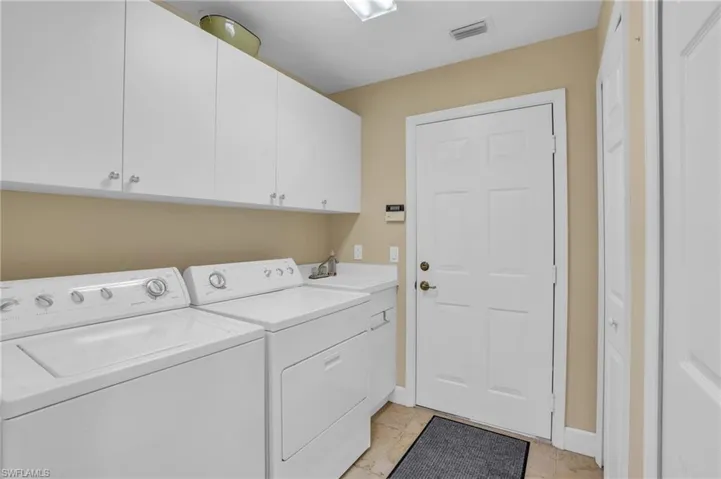 9374  Aviano  DR, Fort Myers, FL 33913